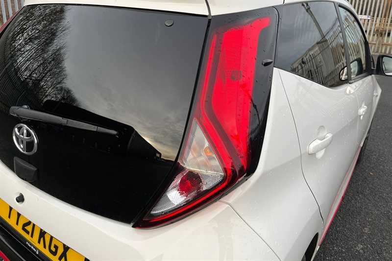 Used Toyota AYGO for sale - 76828459: Photo 32