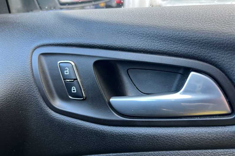 Used Ford Kuga 2016 for sale - 77886772: Photo 41