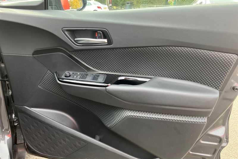 Used Toyota C-HR 2023 for sale - 77481540: Photo 27