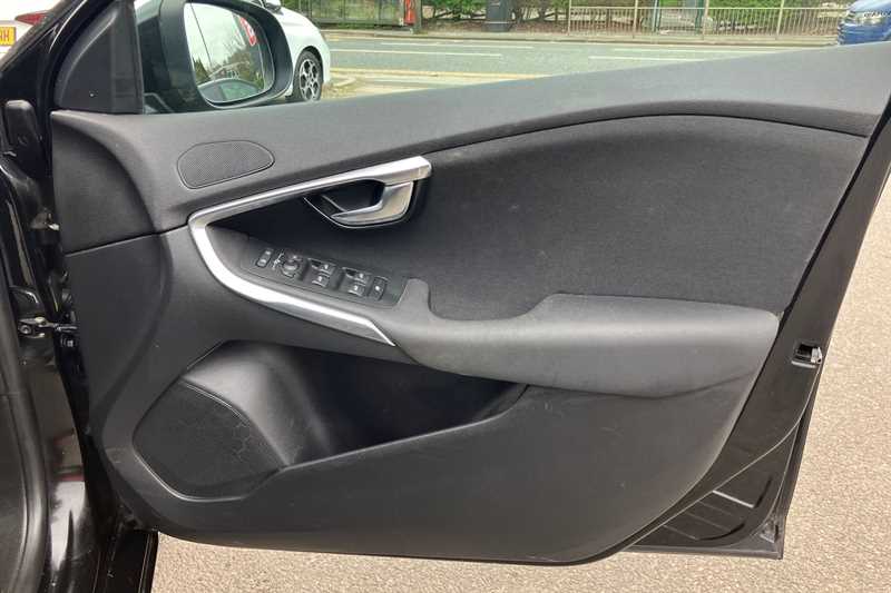 Used Volvo V40 2016 for sale - 78160498: Photo 27