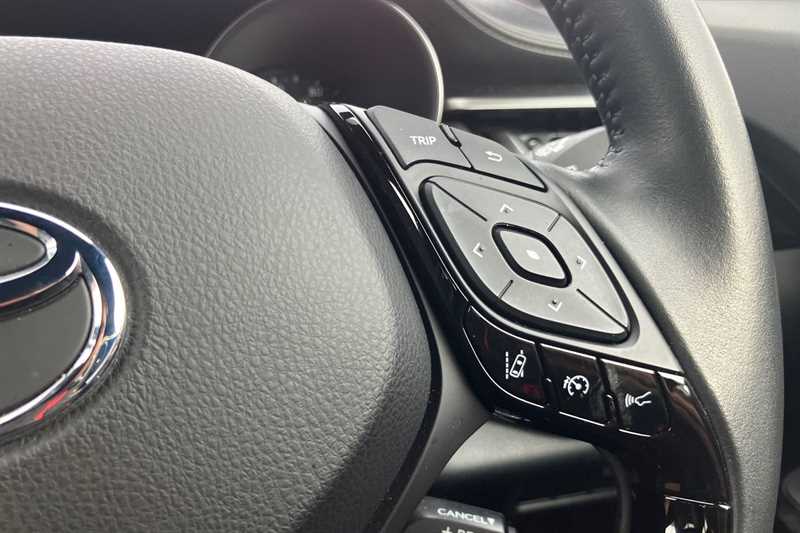 Used Toyota C-HR 2023 for sale - 76448053: Photo 22