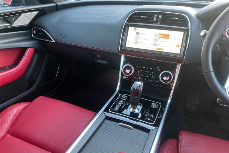 Used Jaguar XE 2024 for sale - 76805943: Photo 14