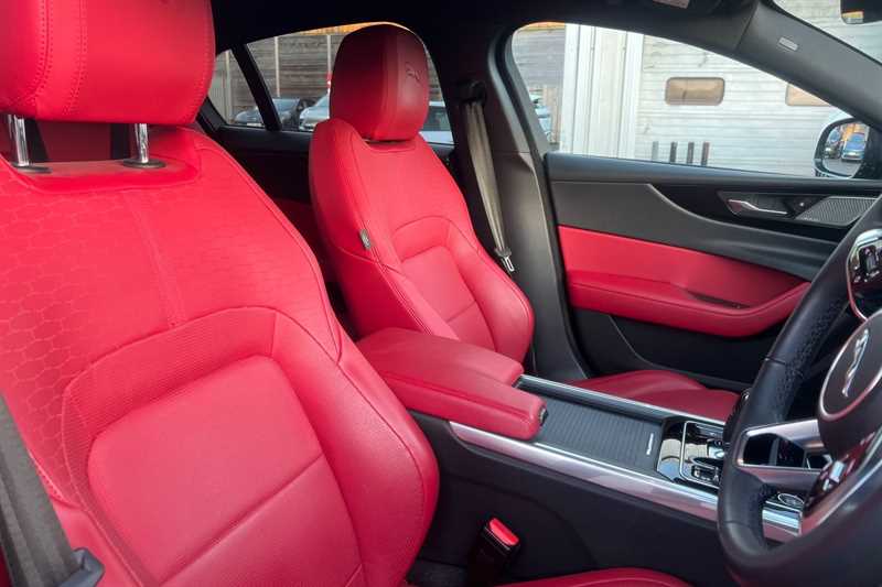 Used Jaguar XE 2024 for sale - 76805943: Photo 23