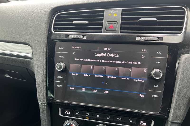 Used Volkswagen Golf 2020 for sale - 77562189: Photo 17