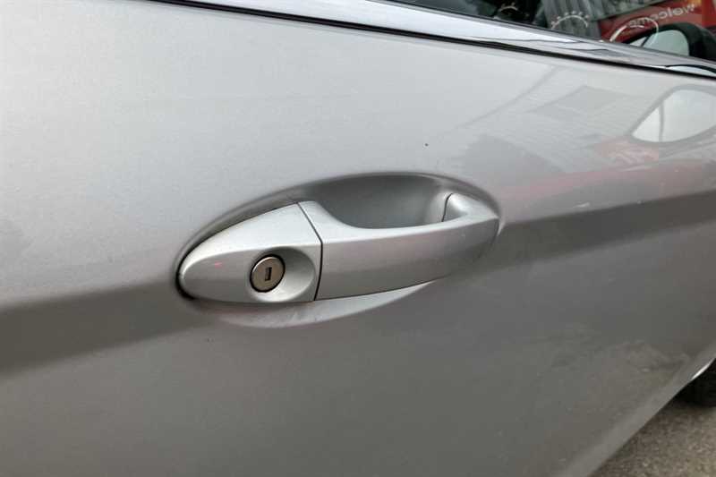 Used Ford Fiesta 2017 for sale - 76447703: Photo 33