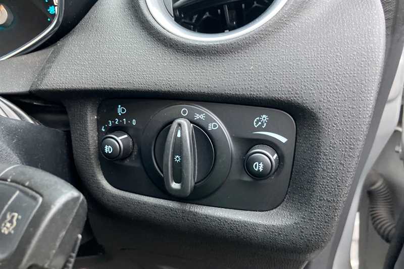 Used Ford Fiesta 2017 for sale - 76447703: Photo 42