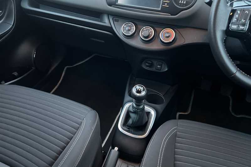 Used Toyota Yaris 2017 for sale - 77322188: Photo 14