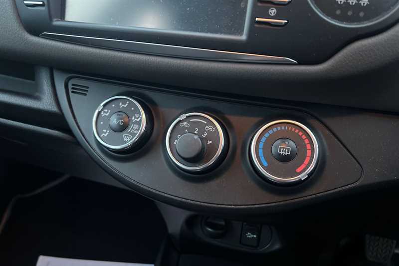 Used Toyota Yaris 2017 for sale - 77322188: Photo 15