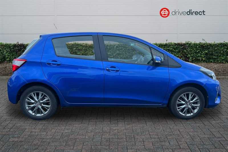 Used Toyota Yaris 2017 for sale - 77322188: Photo 2