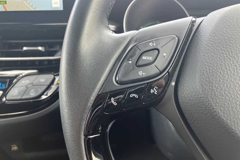 Used Toyota C-HR 2023 for sale - 76329419: Photo 21