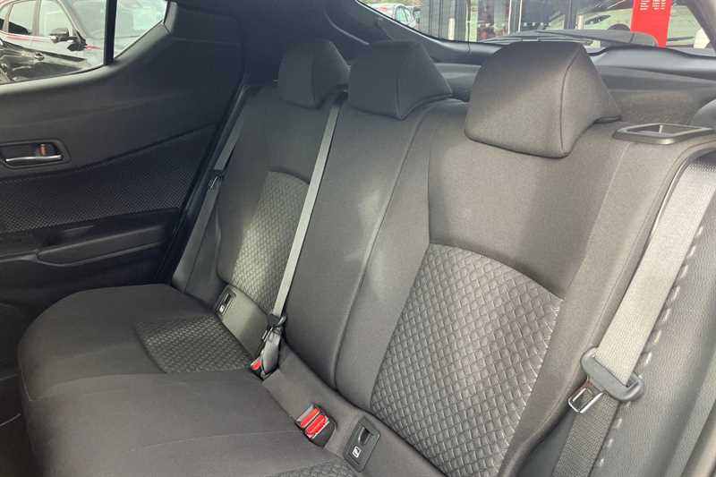 Used Toyota C-HR 2023 for sale - 76329419: Photo 24