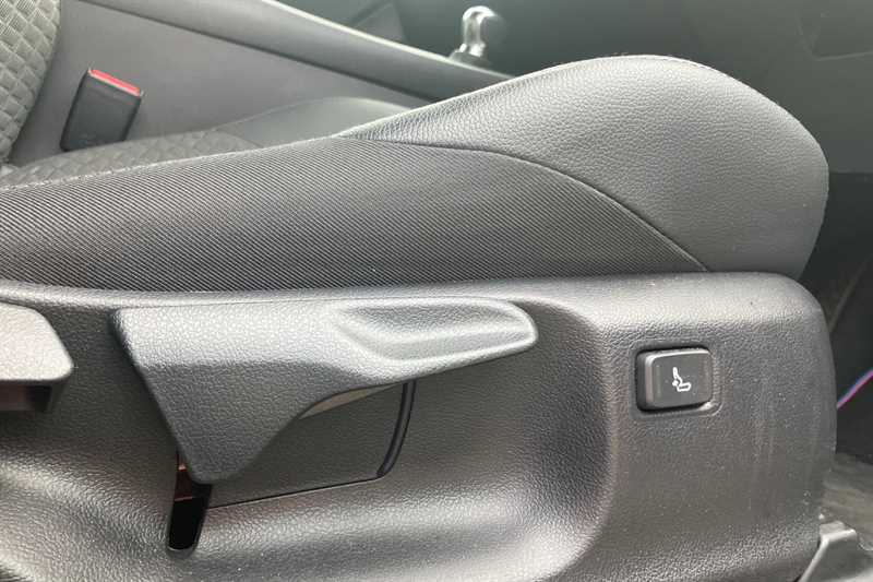 Used Toyota C-HR 2023 for sale - 76329419: Photo 26