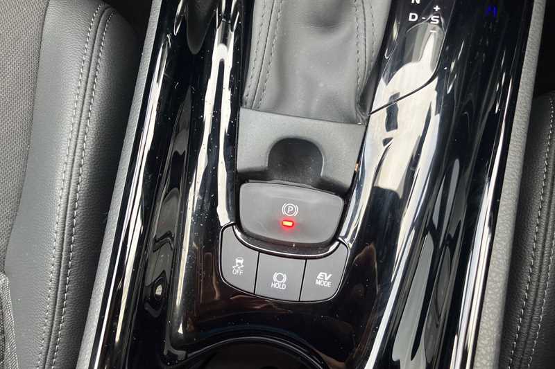 Used Toyota C-HR 2023 for sale - 76329419: Photo 43