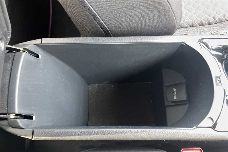 Used Toyota C-HR 2023 for sale - 76329419: Photo 44