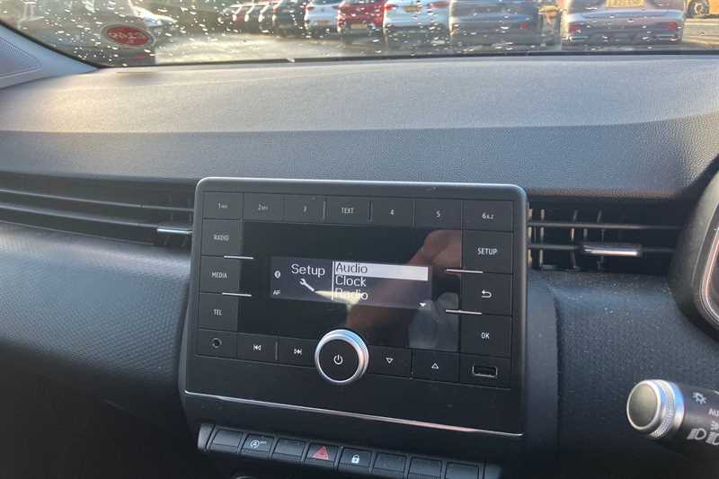 Used Renault Clio 2020 for sale - 77800790: Photo 18