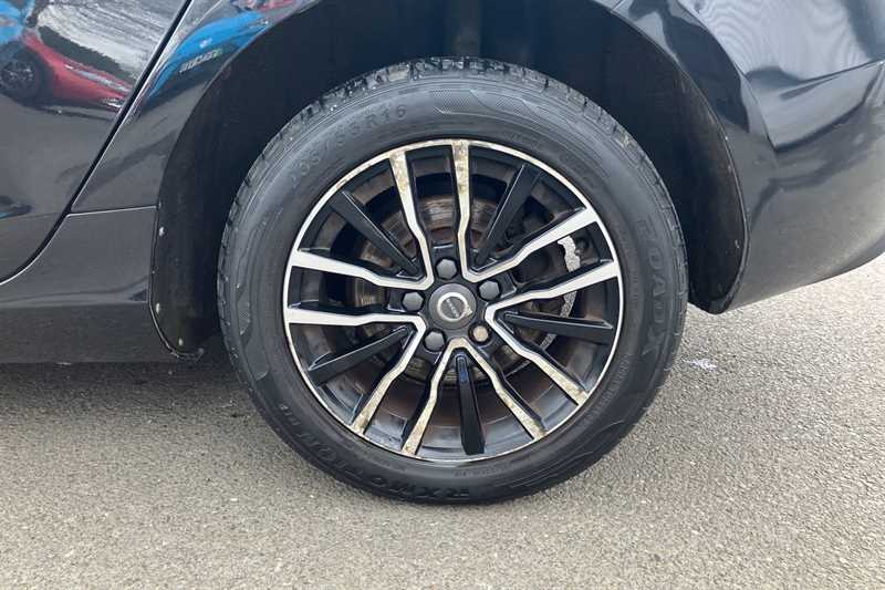 Used Volvo V40 2016 for sale - 78138624: Photo 11