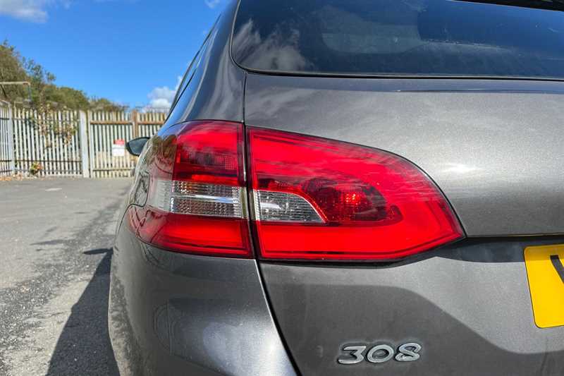 Used Peugeot 308 2018 for sale - 76955861: Photo 31