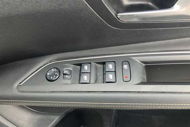 Used Peugeot 3008 for sale - 76956829: Photo 16