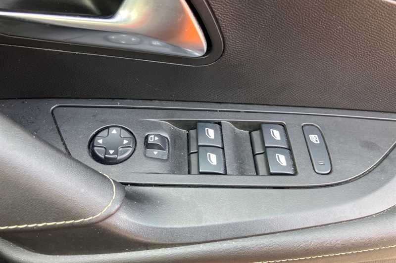 Used Peugeot 2008 2020 for sale - 76516152: Photo 16