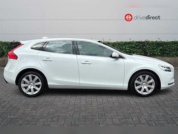 Used Volvo V40 2017 for sale - 79623614: Photo