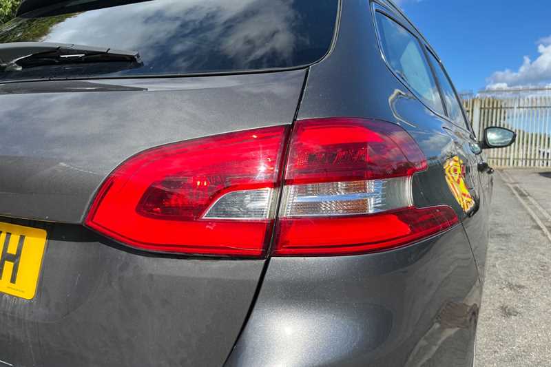 Used Peugeot 308 2018 for sale - 76938762: Photo 32