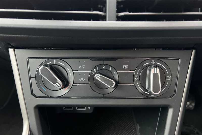 Used Volkswagen Polo 2018 for sale - 77486600: Photo 15