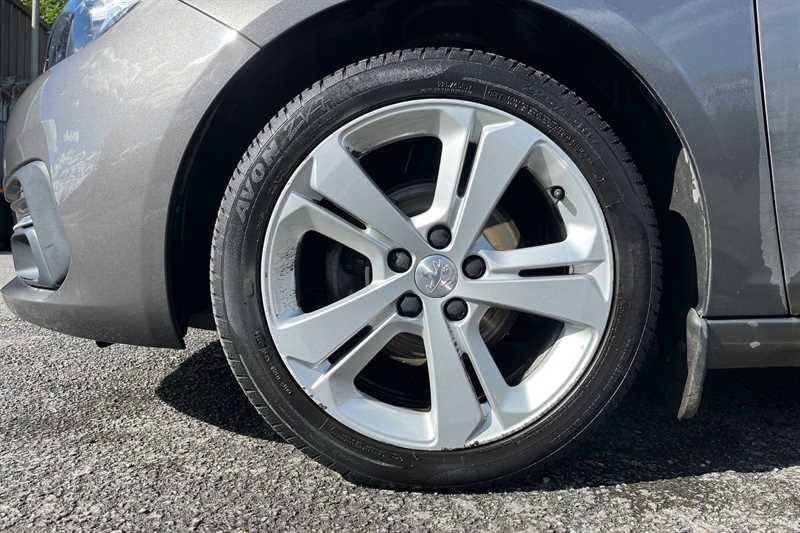 Used Peugeot 308 2018 for sale - 76929756: Photo 10