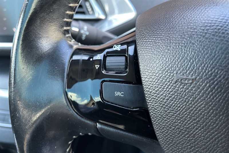 Used Peugeot 308 2018 for sale - 76929756: Photo 21