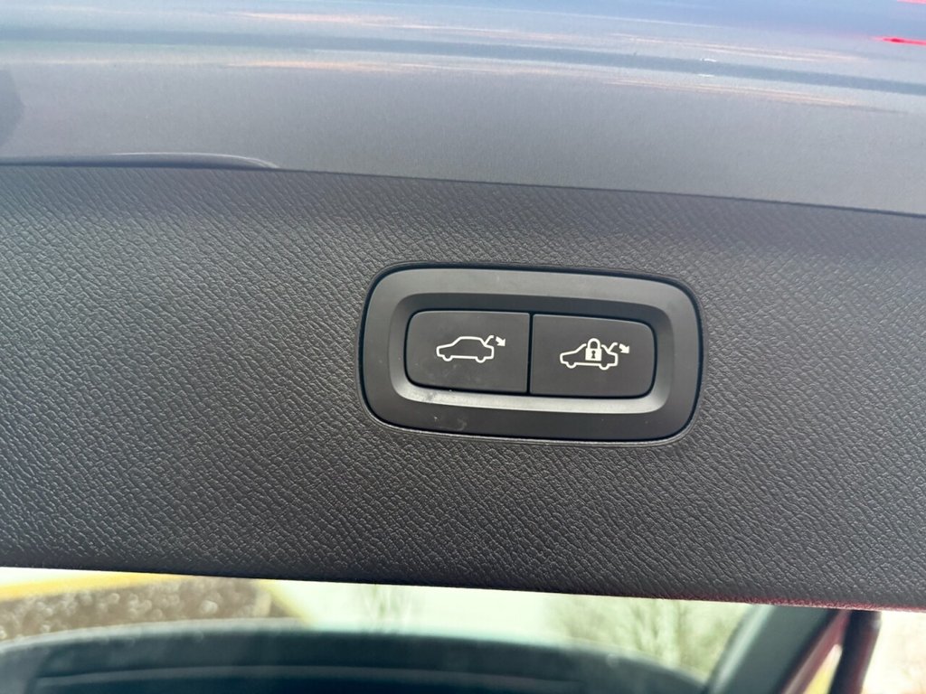 Used Volvo XC90 2017 for sale - 76973872: Photo 38