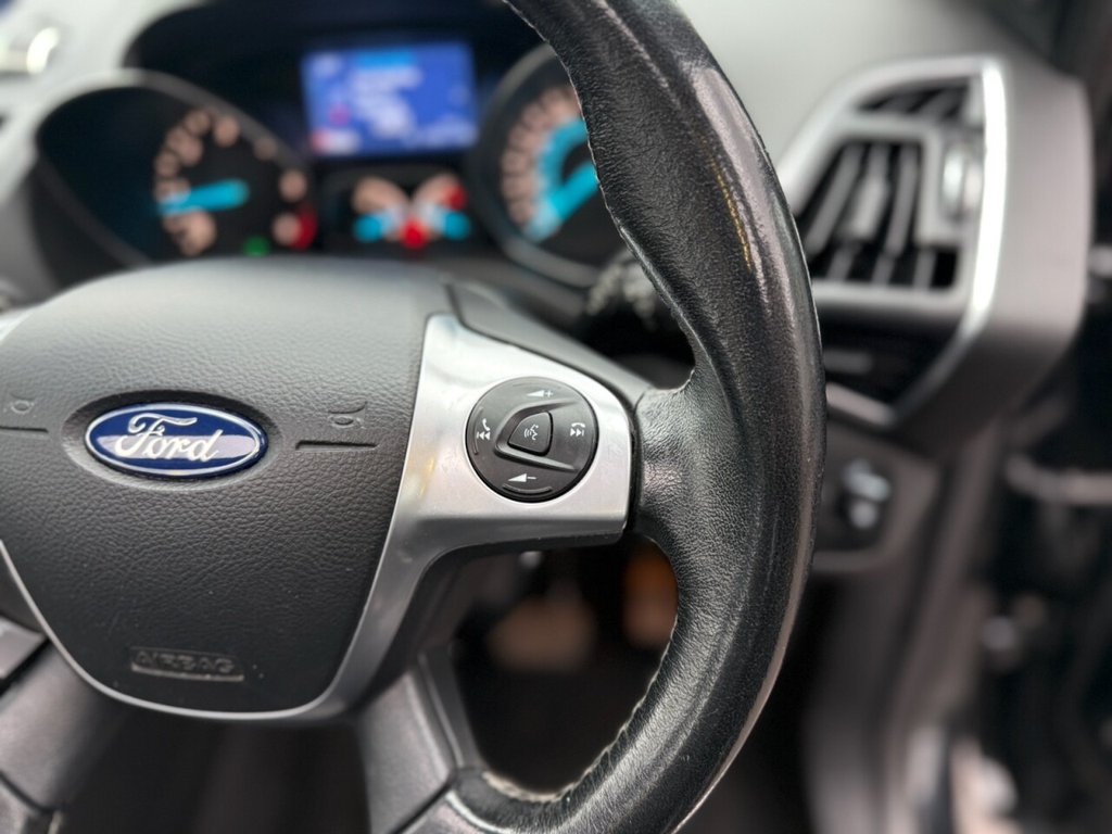 Used Ford Kuga 2015 for sale - 77302383: Photo 15