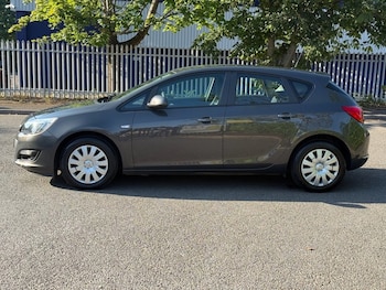 Used Vauxhall Astra 2013 for sale - 79233620: Photo