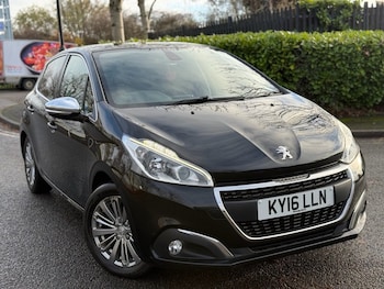 Peugeot - 208
