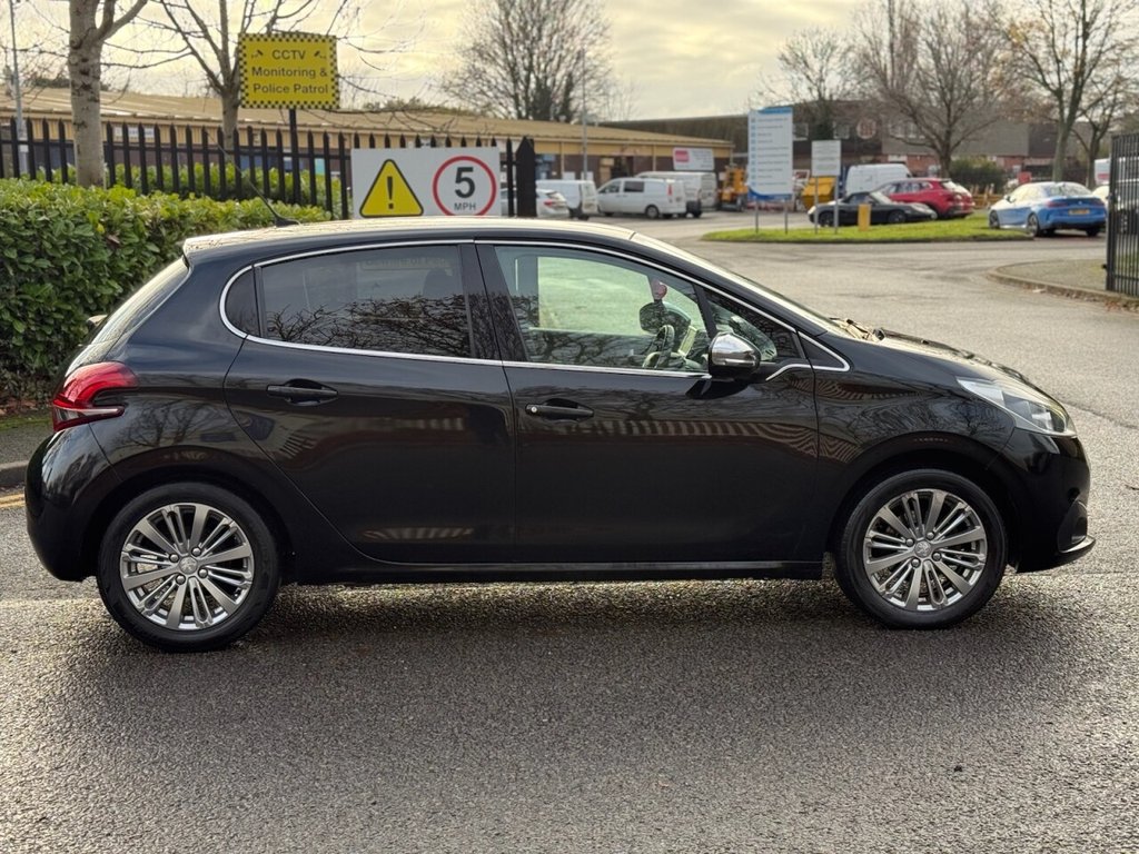 Used Peugeot 208 2016 for sale - 76686496: Photo 8