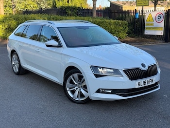Used Skoda Superb 2018 for sale - 78458520: Photo