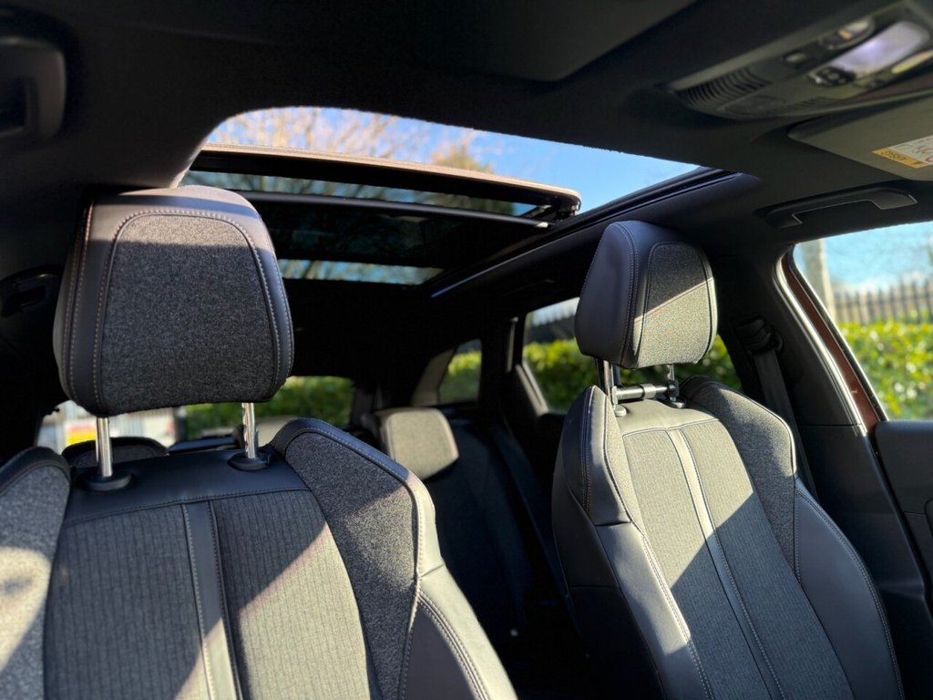 Used Peugeot 3008 2018 for sale - 76758642: Photo 17