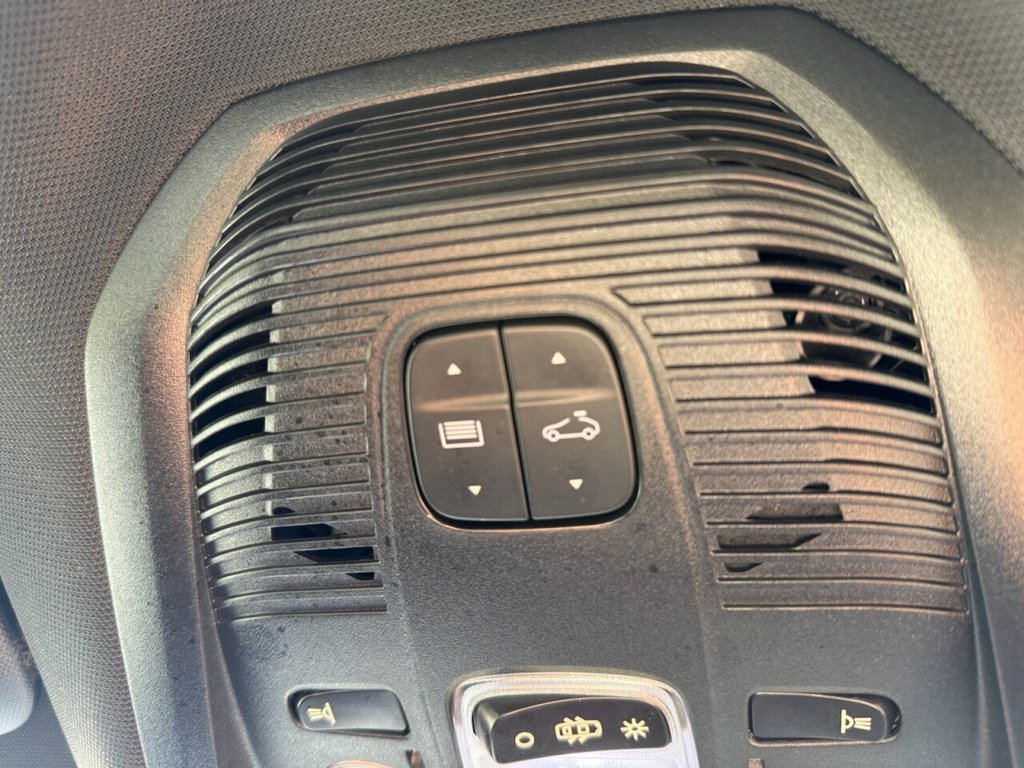 Used Peugeot 3008 2018 for sale - 76758642: Photo 18