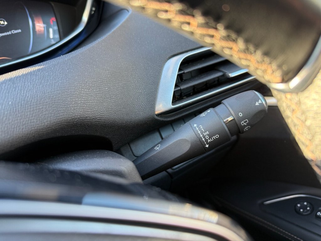 Used Peugeot 3008 2018 for sale - 76758642: Photo 24