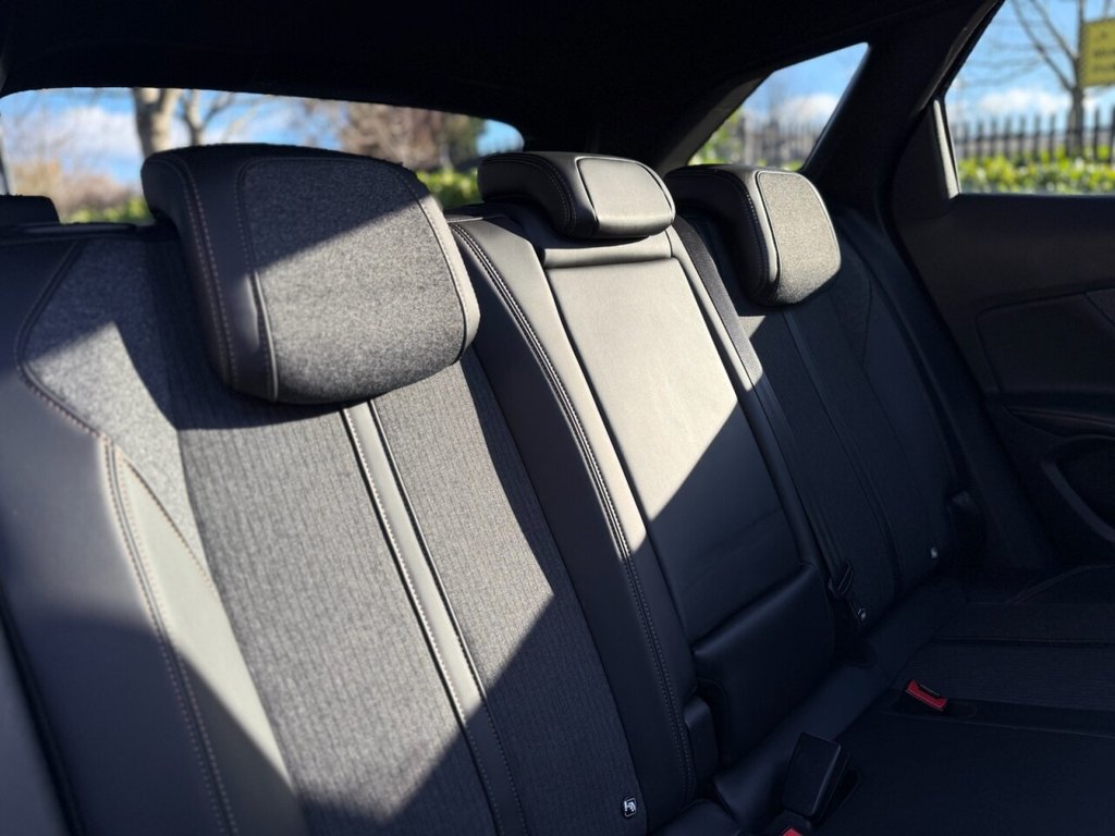 Used Peugeot 3008 2018 for sale - 76758642: Photo 30