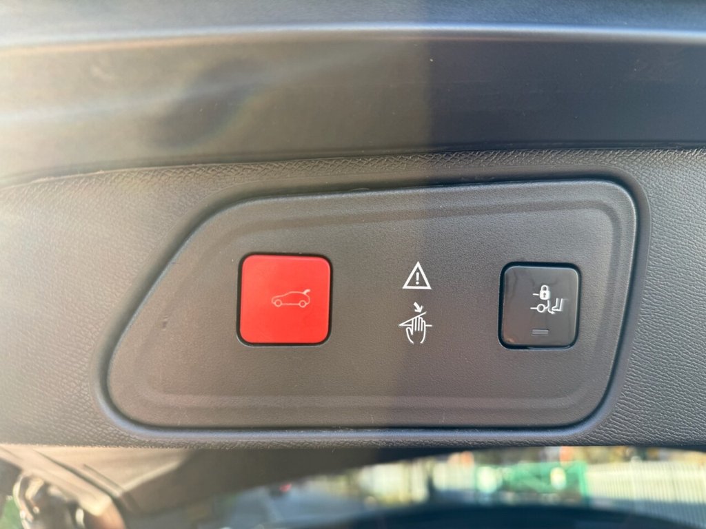 Used Peugeot 3008 2018 for sale - 76758642: Photo 33