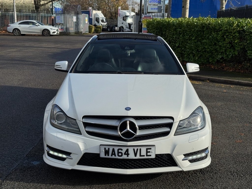 Used Mercedes-Benz C Class 2014 for sale - 76570198: Photo 2