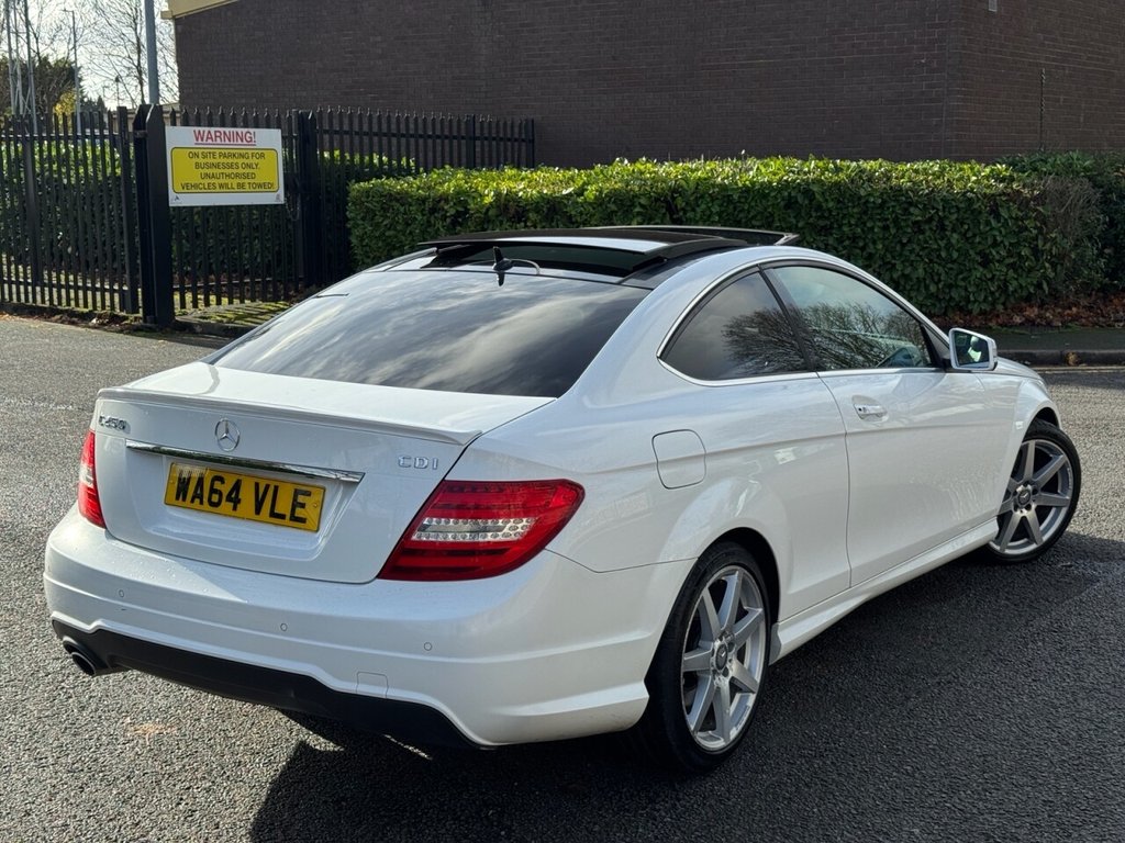 Used Mercedes-Benz C Class 2014 for sale - 76570198: Photo 7