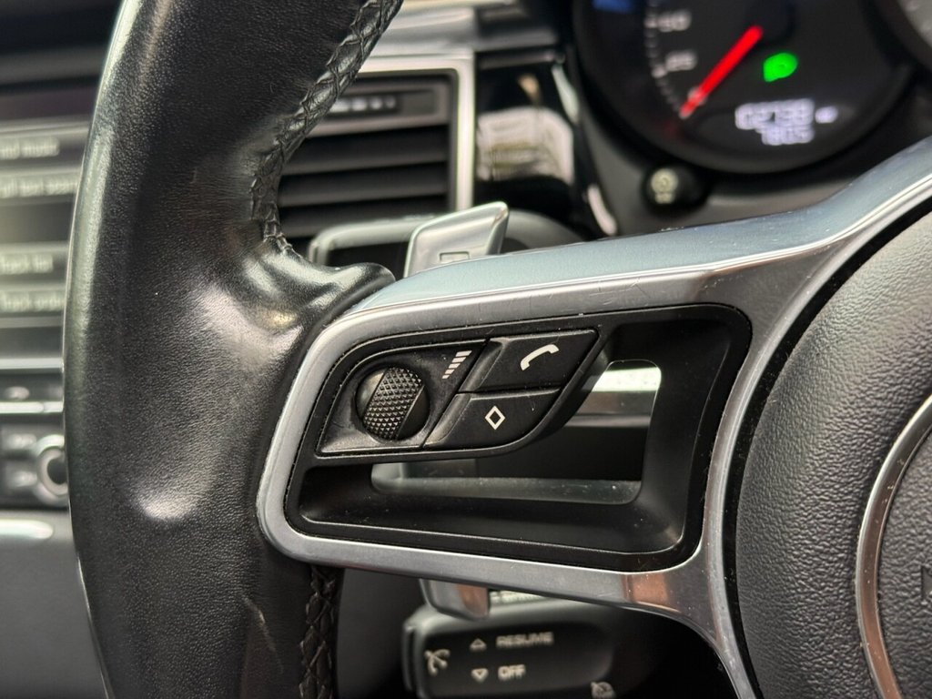 Used Porsche Macan 2015 for sale - 76279768: Photo 19