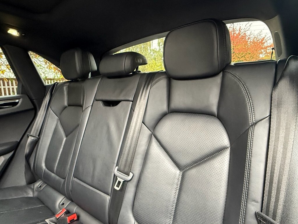 Used Porsche Macan 2015 for sale - 76279768: Photo 28