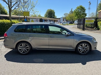 Used Volkswagen Golf 2015 for sale - 78463500: Photo