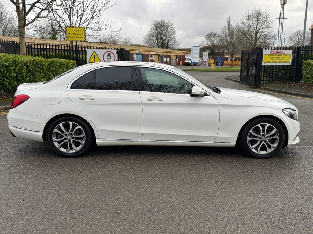 Used Mercedes-Benz C Class 2015 for sale - 77399789: Photo 8