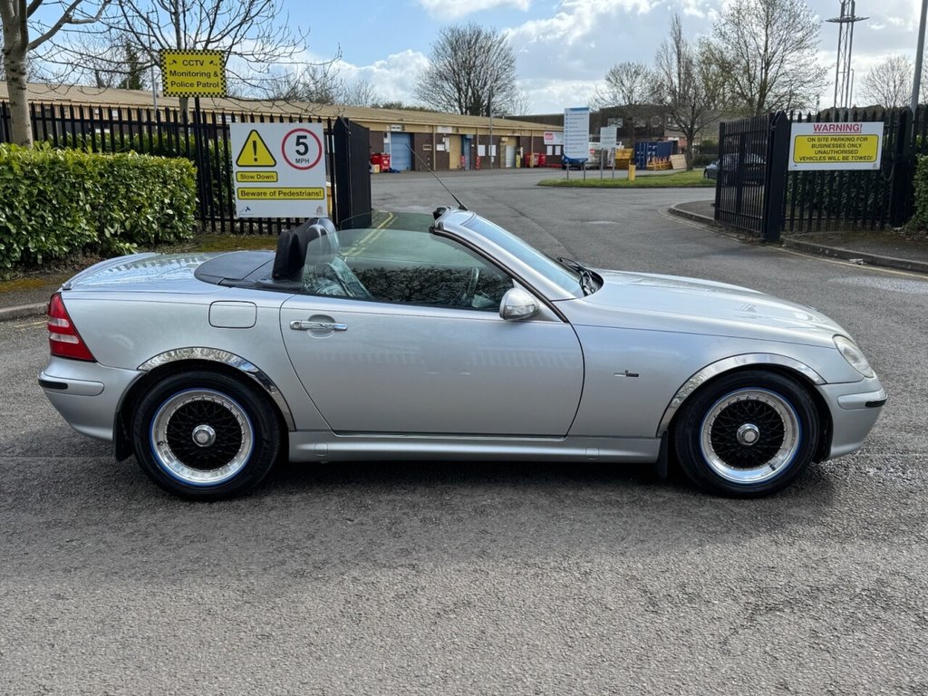 Used Mercedes-Benz SLK 2002 for sale - 78061848: Photo 25