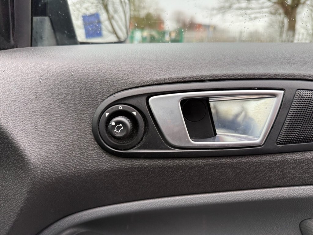 Used Ford Ecosport 2014 for sale - 77188561: Photo 15