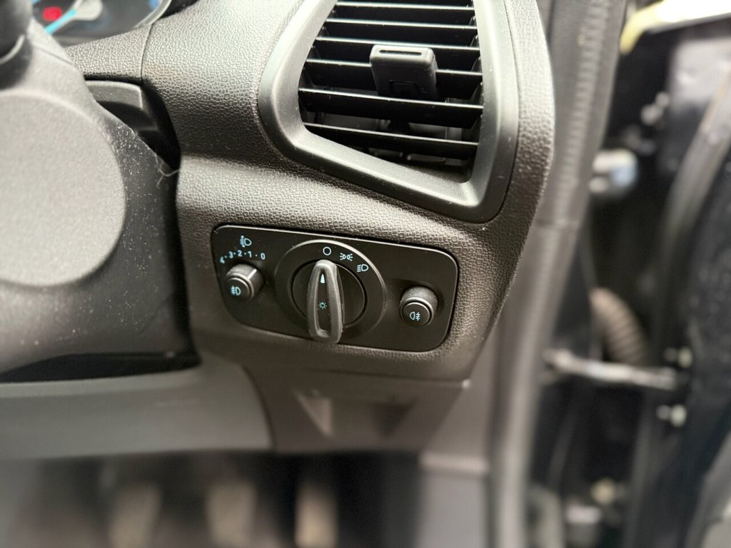 Used Ford Ecosport 2014 for sale - 77188561: Photo 17