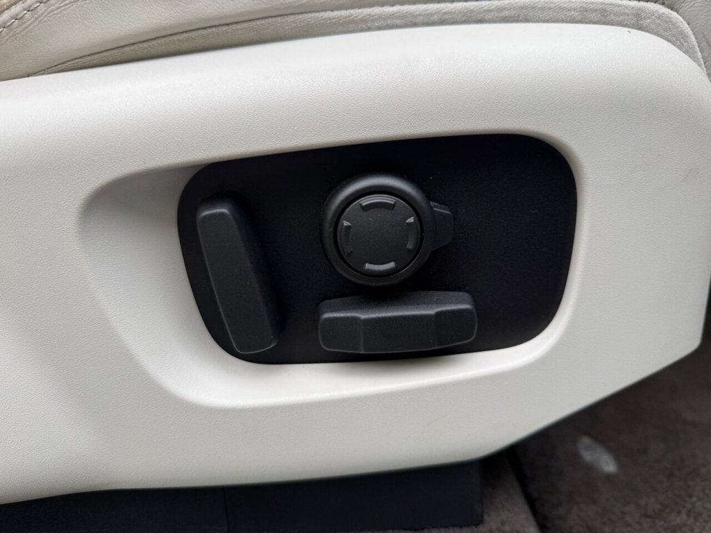 Used Land Rover Discovery 2017 for sale - 76547086: Photo 15