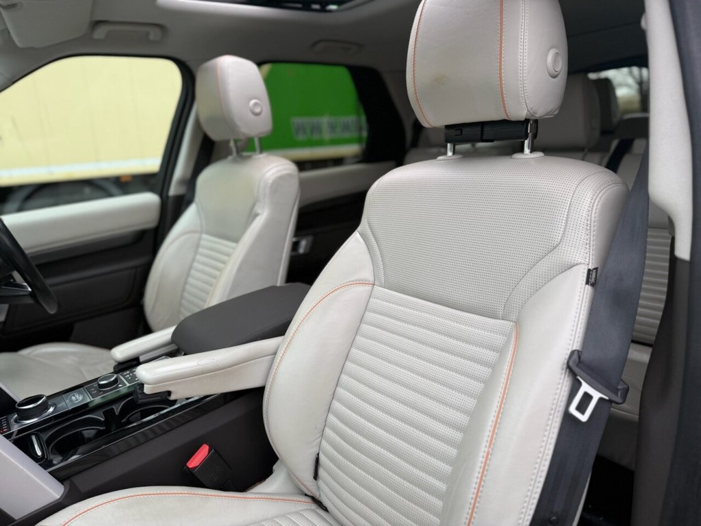 Used Land Rover Discovery 2017 for sale - 76547086: Photo 32